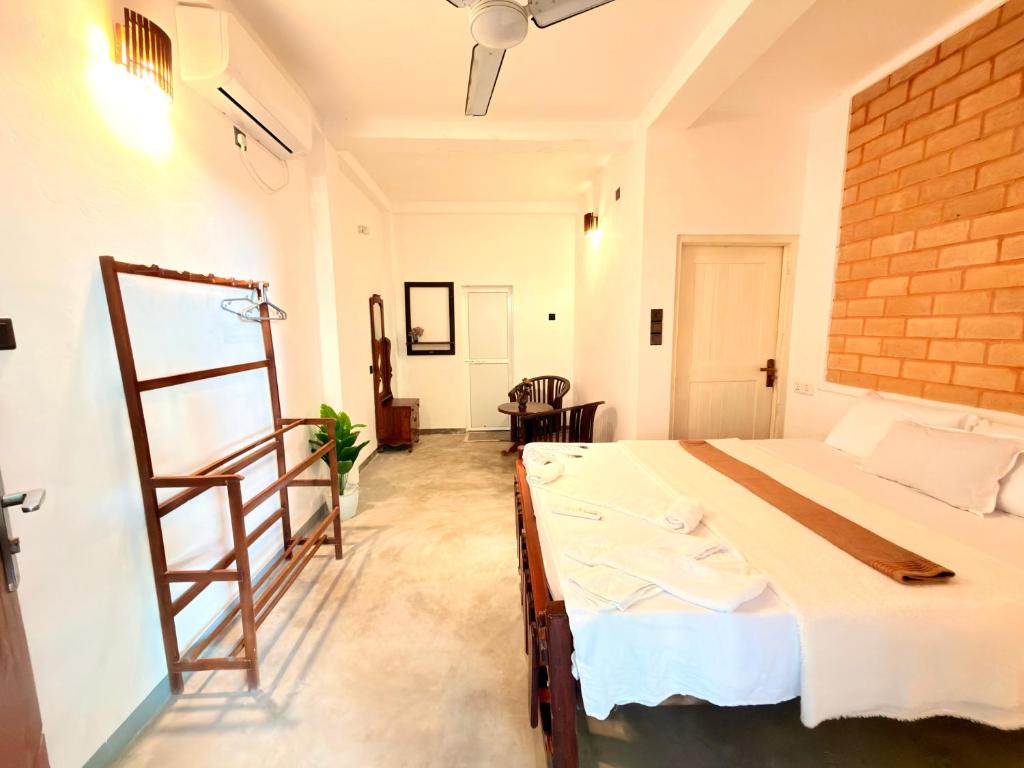 Ocean Air Guesthouse and Villa Weligama - MINUTE TO WAVES - 2