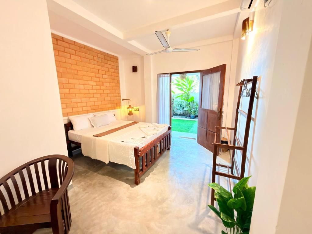 Ocean Air Guesthouse and Villa Weligama - MINUTE TO WAVES - 3