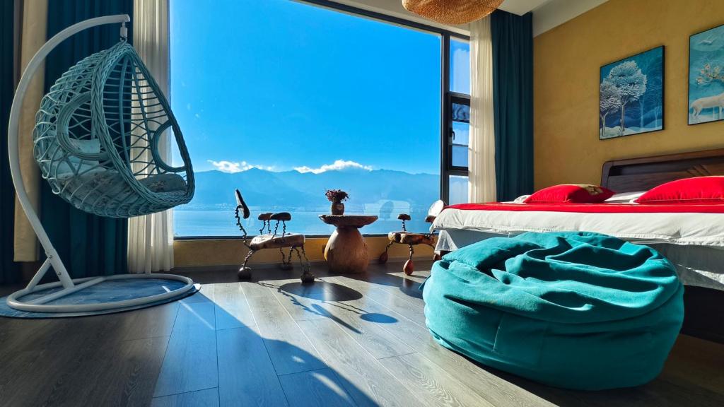 Ένα ή περισσότερα κρεβάτια σε δωμάτιο στο Super Invincible All Seaview Villa