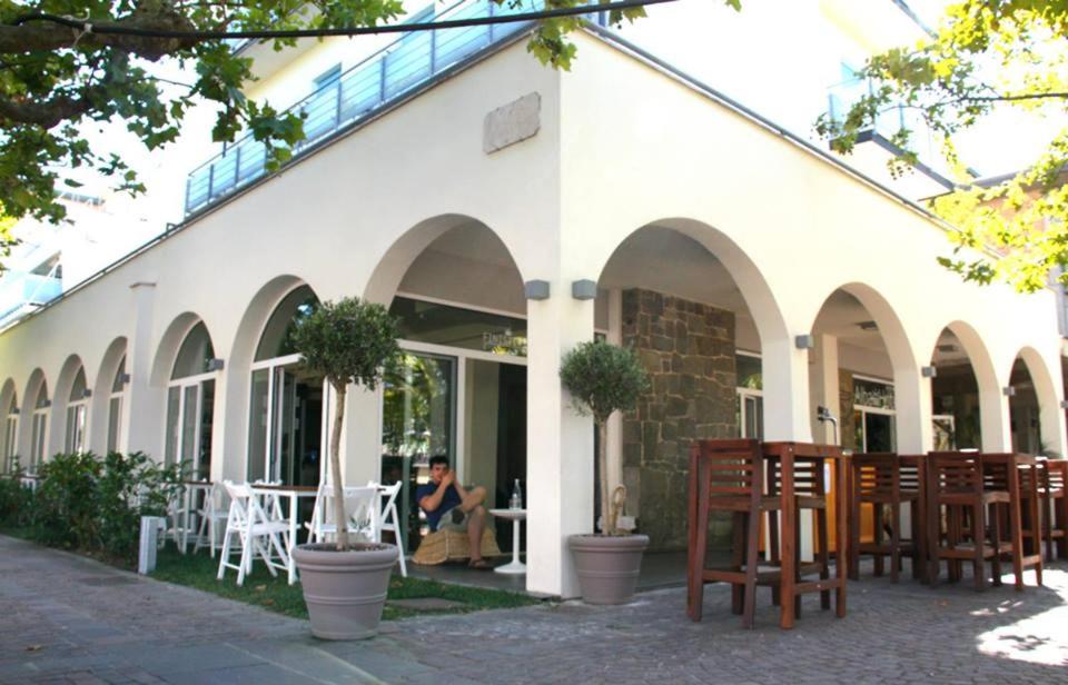 Restaurace v ubytování Alba Hotel