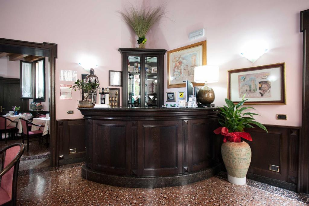 Lounge nebo bar v ubytování Hotel Al Castello