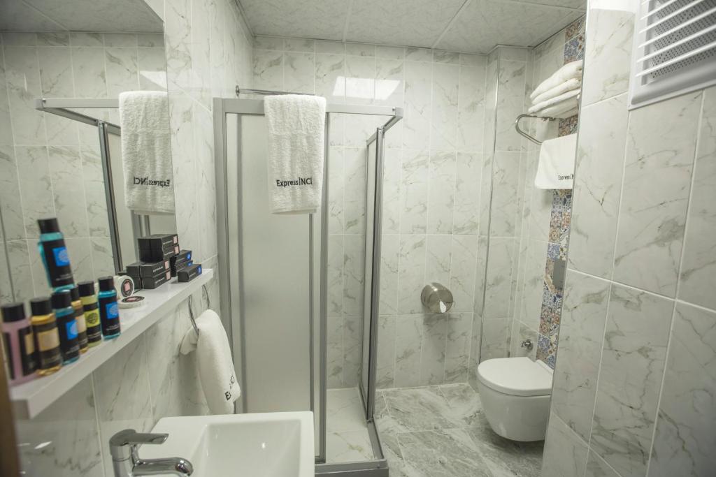 Express İnci Hotel - Chambre Triple De Luxe