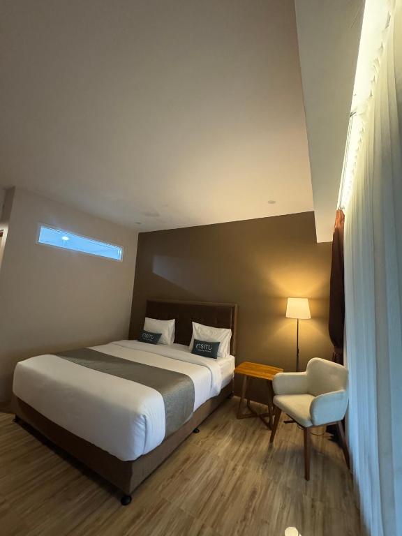 Hotel Insitu Garut Syariah - Queen Room With Balcony