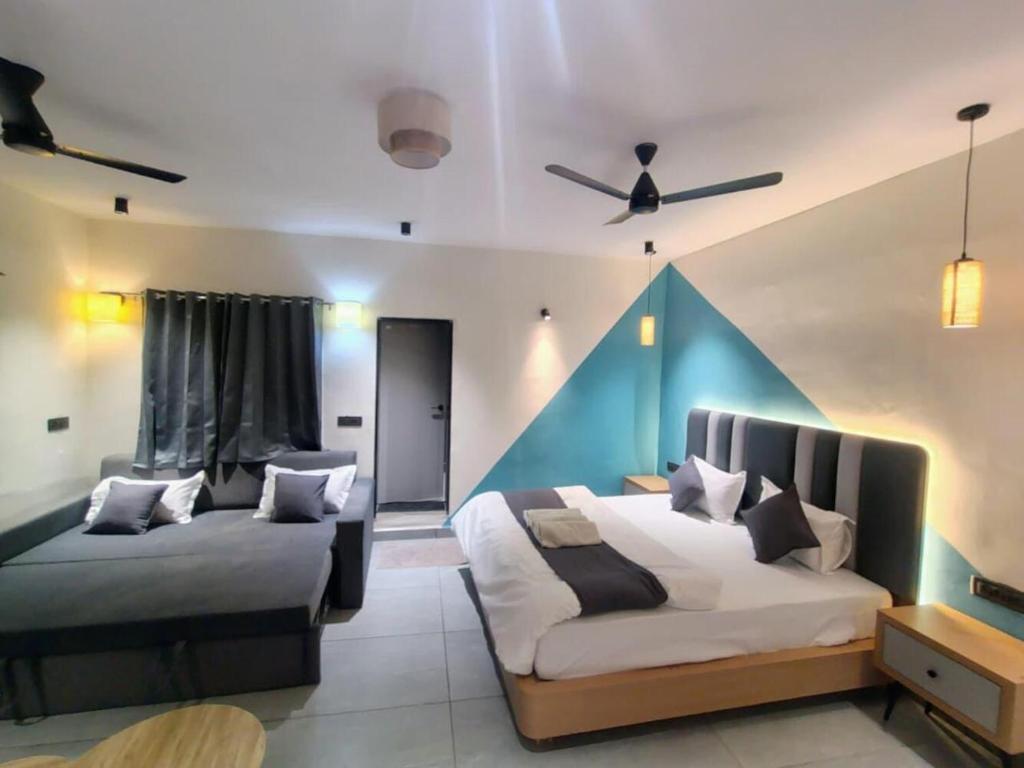 Ένα ή περισσότερα κρεβάτια σε δωμάτιο στο The Boho Peach Villa