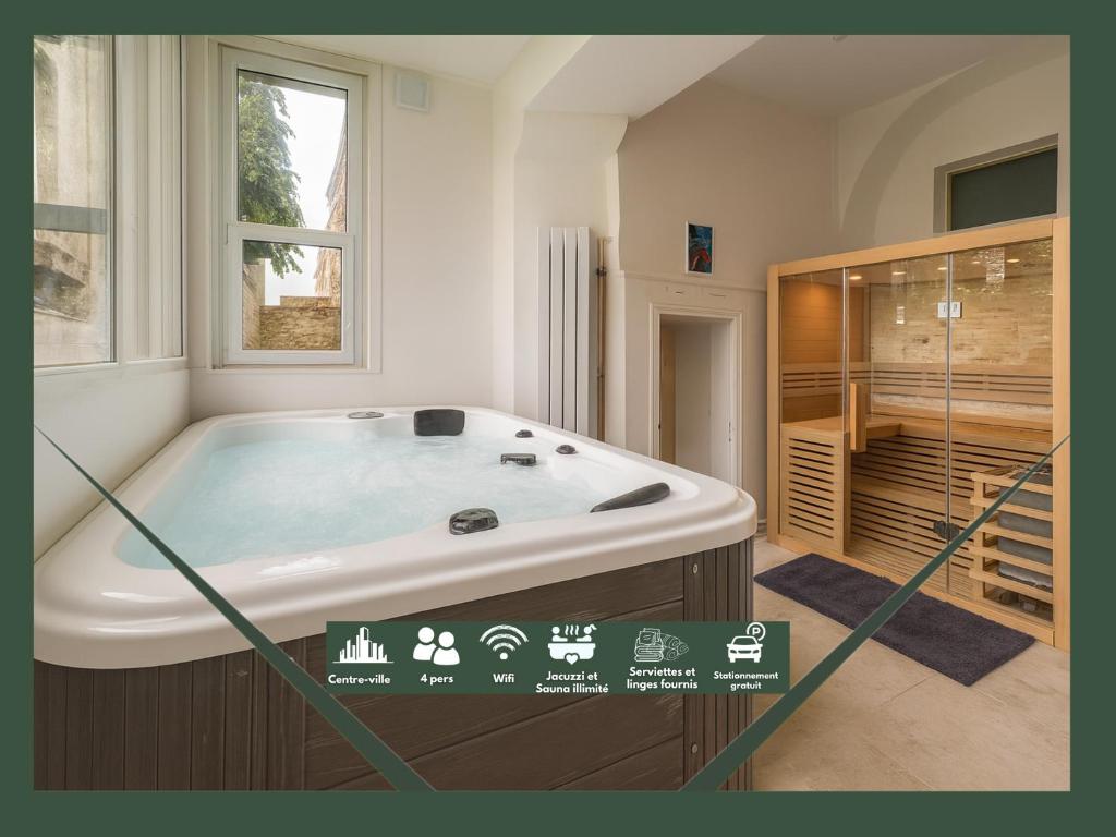 Fotografie z fotogalerie ubytování Hôtel Lefort - La suite impériale v destinaci Guingamp