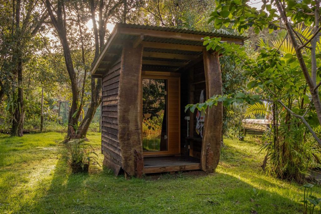 Aed väljaspool majutusasutust Sub Tropical Paradise Retreat