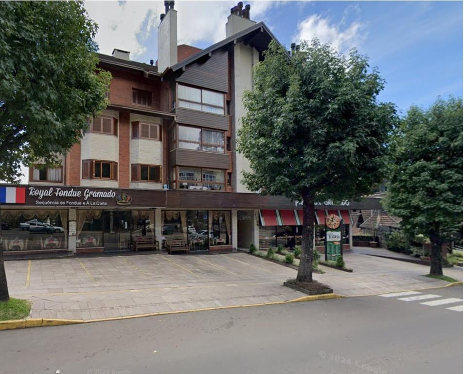 El edificio en el que está el departamento