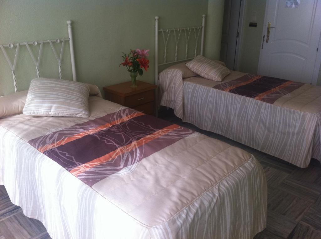 Escudo de Granada - Family Suite With Balcony