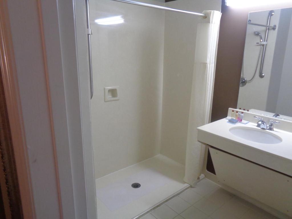Wingate by Wyndham Destin - King Room - Acceso A Discapacitados/no Fumar
