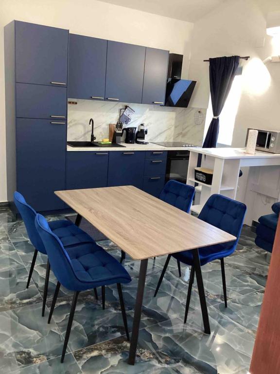 Η κουζίνα ή μικρή κουζίνα στο Natura A1