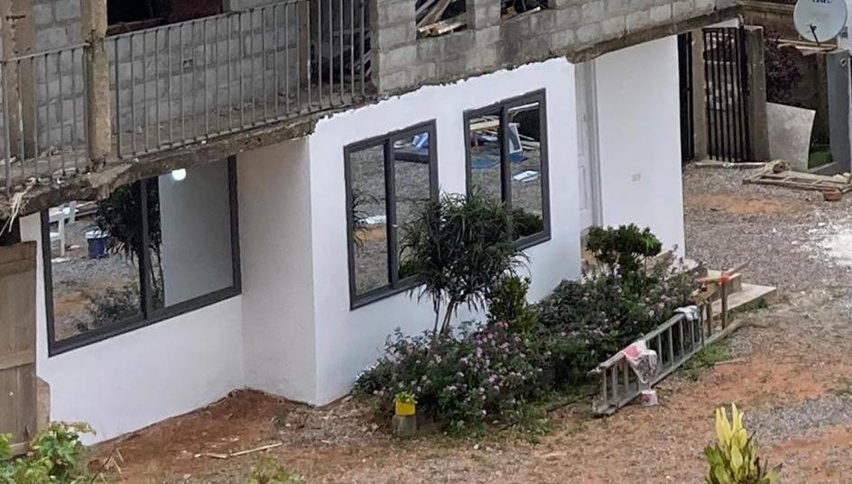 Το κτήριο όπου στεγάζεται  το διαμέρισμα