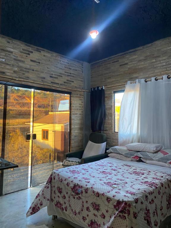 Postel nebo postele na pokoji v ubytování Fabulosa Casa de tijolinho