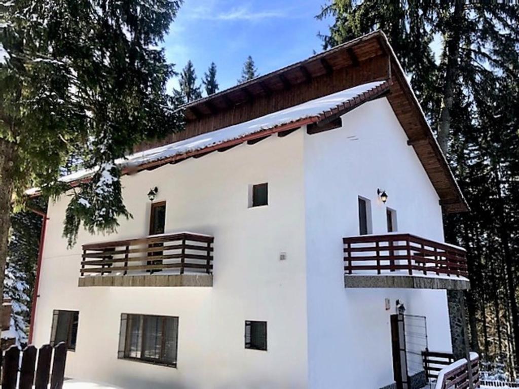 Budova, kde se vila nachází