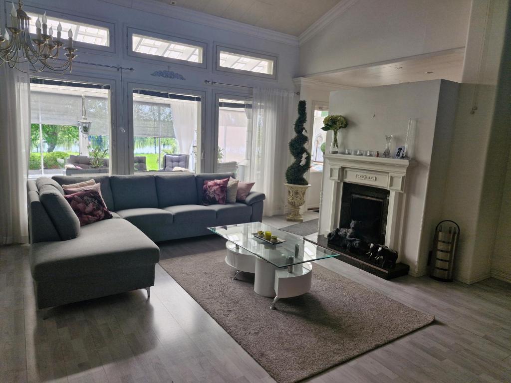 Χώρος καθιστικού στο Luxury apartment on the riverside In Rovaniemi