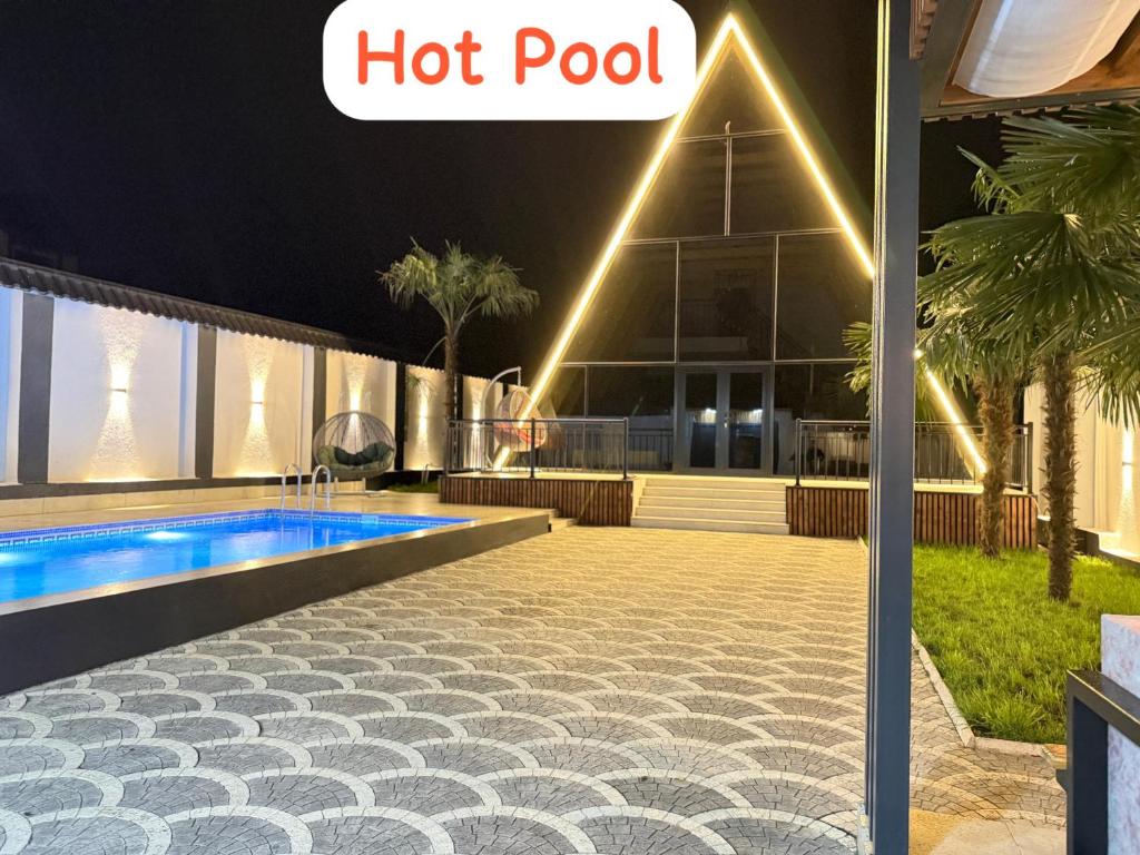 Bazén v ubytování Qafqaz Wooden Chalet nebo v jeho okolí