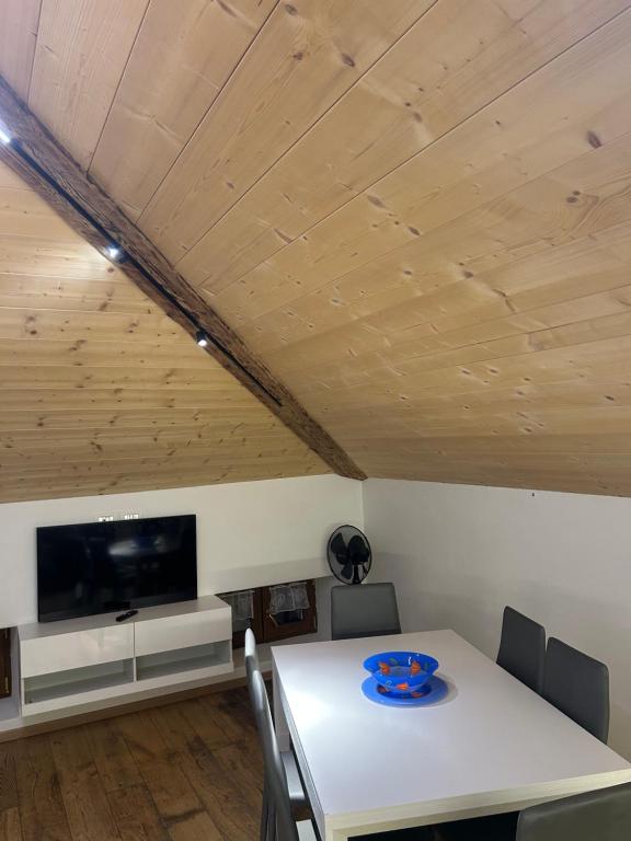 TV a/nebo společenská místnost v ubytování Experience - Suite