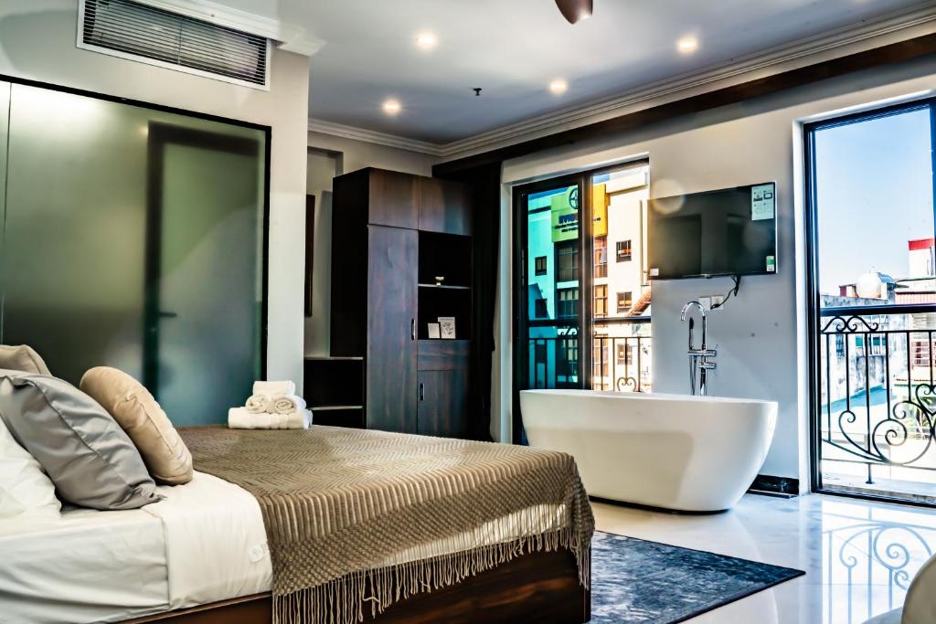 Μια τηλεόραση ή/και κέντρο ψυχαγωγίας στο Diamond Light Hotel