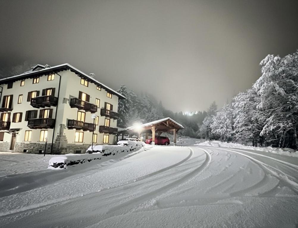 Το Cervinia House - Alpine Apartments & Chalet τον χειμώνα