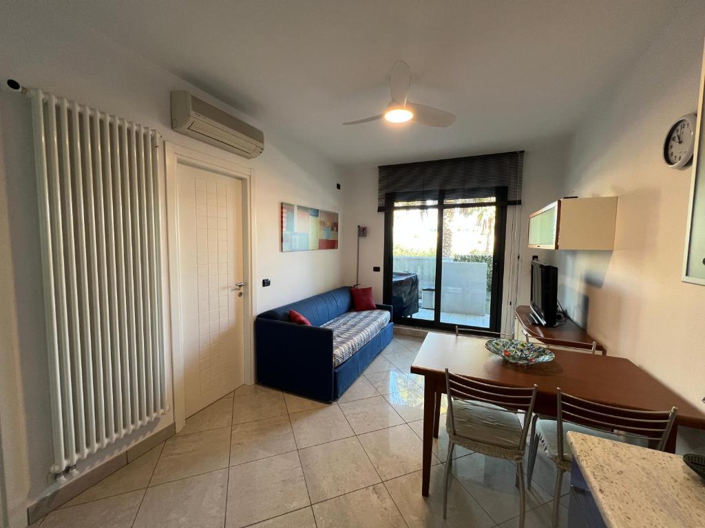 Ένα ή περισσότερα κρεβάτια σε δωμάτιο στο Palm Grove House