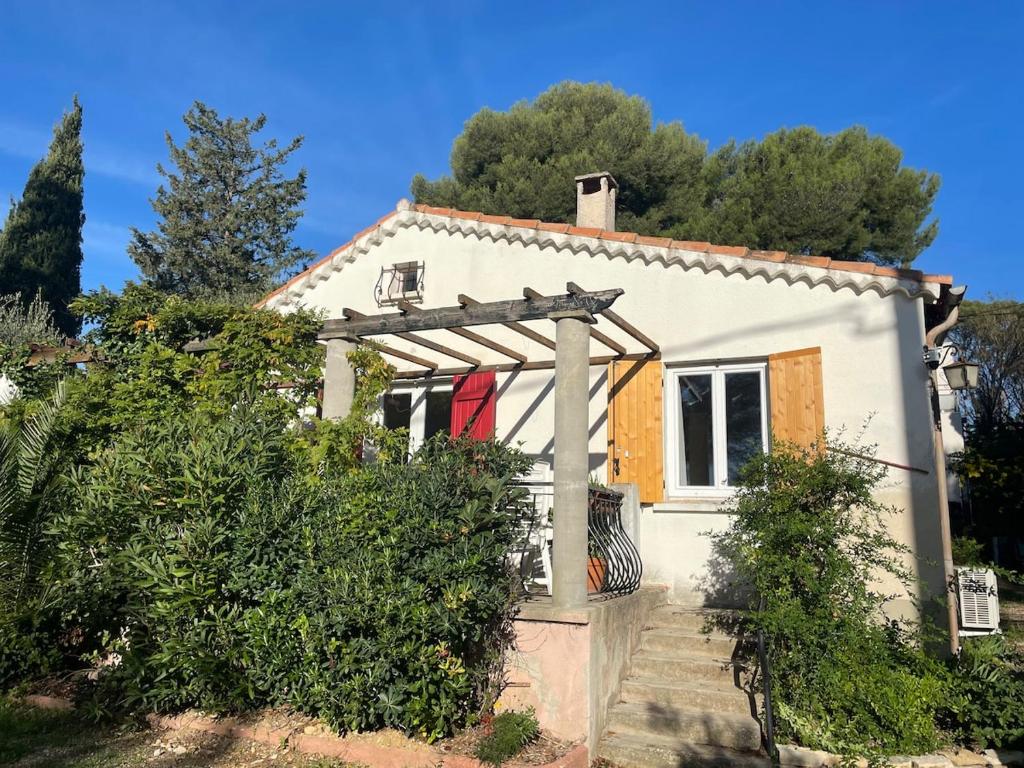 Bygningen som feriehuset ligger i