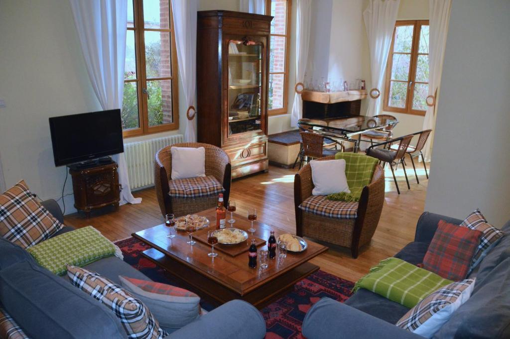 Posezení v ubytování Gite de charme, automne en Sologne, séjour en famille, contes, jeux, balade nature en forêt & détente, centre Aubigny