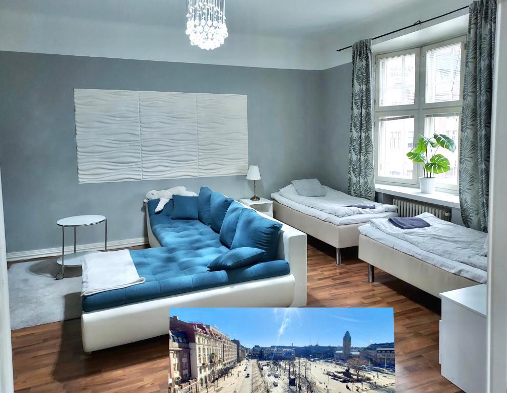 Una cama o camas en una habitación de Stylish city home with stunning views 76 m2