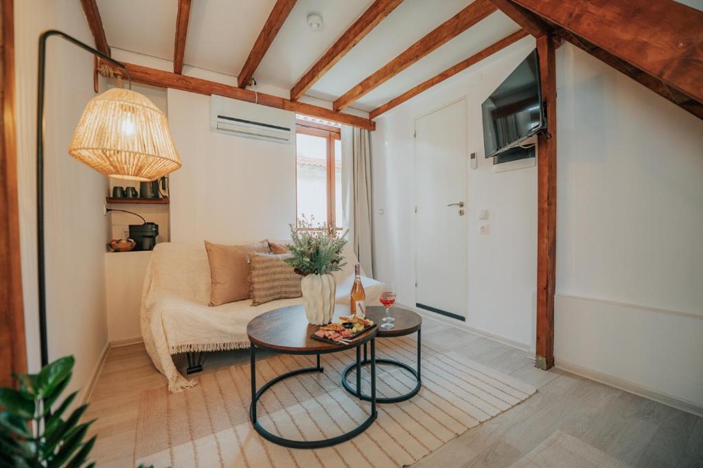 Μια τηλεόραση ή/και κέντρο ψυχαγωγίας στο Loft Escape