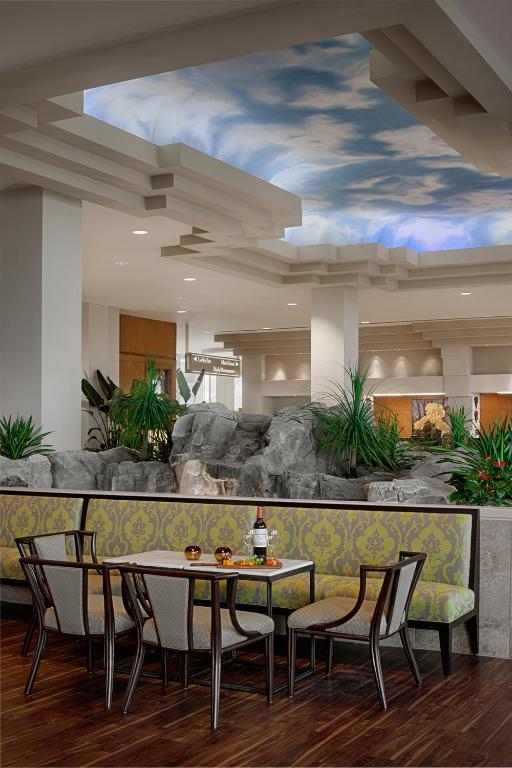 Restaurace v ubytování Moody Gardens Hotel Spa and Convention Center