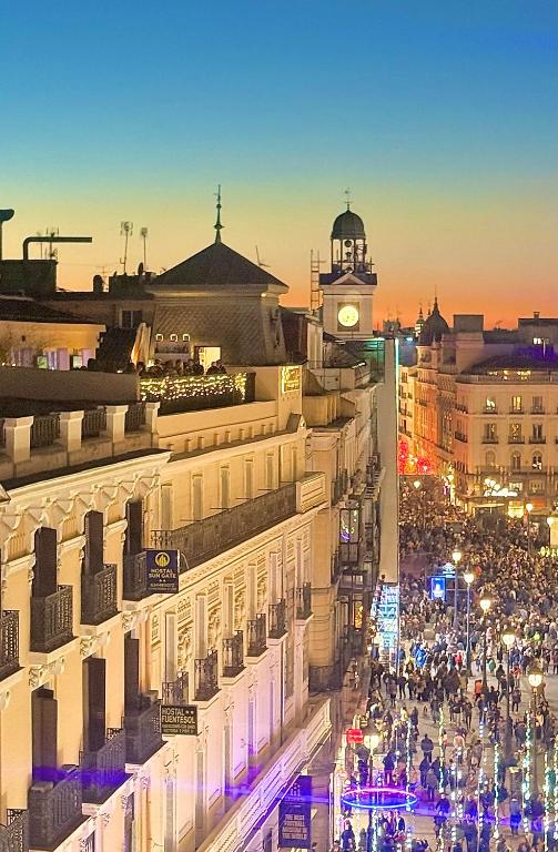 Piso Ático con Terraza y Jacuzzi con vistas a Sol en Madrid Centro