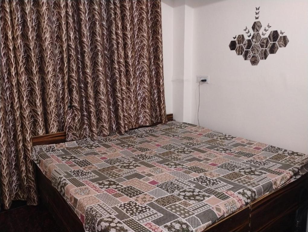 Postel nebo postele na pokoji v ubytování Heaven Stay inn