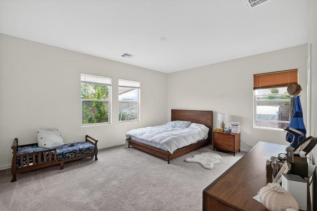 En eller flere senge i et værelse på Arizona Vacation Home