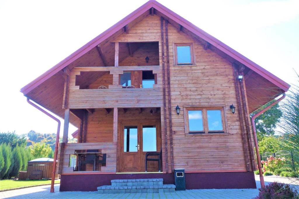 Το κτήριο όπου στεγάζεται  η παραθεριστική κατοικία