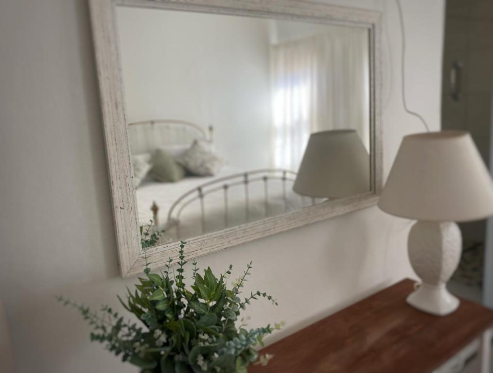 Φωτογραφία από το άλμπουμ του Through the Window σε Gqeberha