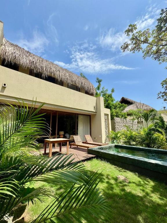 Κήπος έξω από το Villa NAIO Palomino