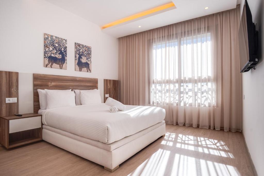 Zen Apartment in the center of Tangier - Appartement 3 Chambres Avec Balcon