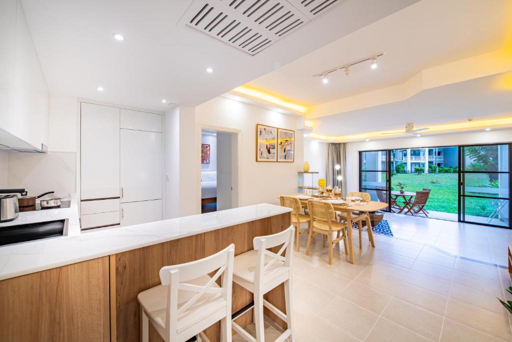 Η κουζίνα ή μικρή κουζίνα στο JSD Prime Property-Cherngtalay