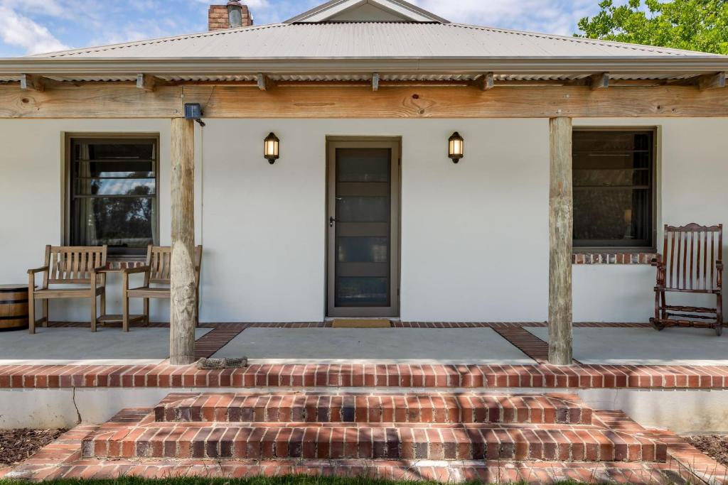 Tòa nhà nơi nhà nghỉ dưỡng tọa lạc