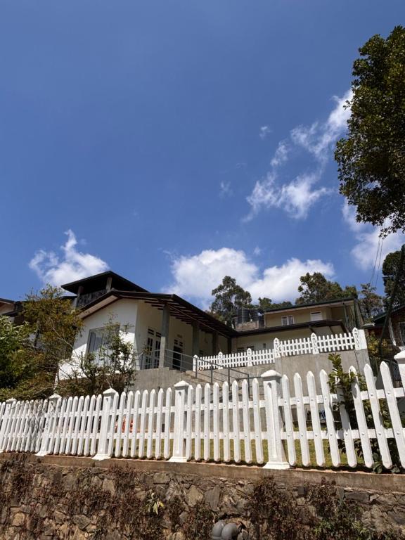 Το κτήριο όπου στεγάζεται  η βίλα