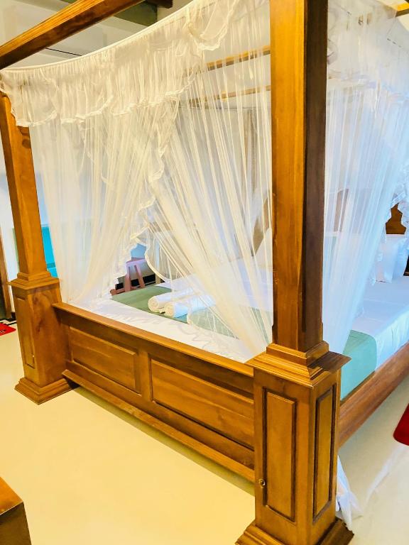 Lavender mirissa - 13