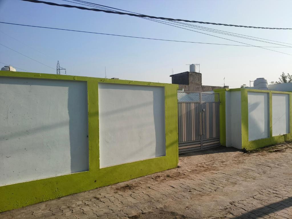 Φωτογραφία από το άλμπουμ του Shri Niwas Greh Ashraya σε Kankhal