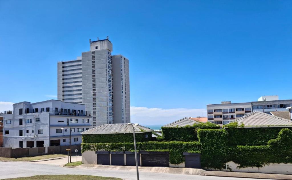 Tòa nhà nơi căn hộ tọa lạc