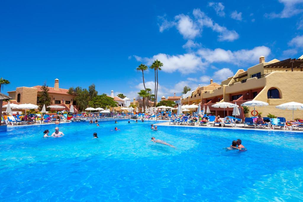 Bazén v ubytování Tagoro Family & Fun Costa Adeje nebo v jeho okolí