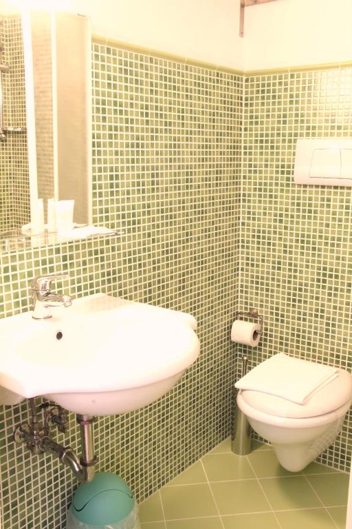 Koupelna v ubytování B&B da Peppe