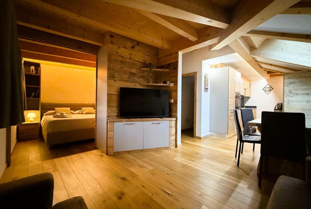 Et tv og/eller underholdning på Pragma Apartments - Wood Lodge Predazzo