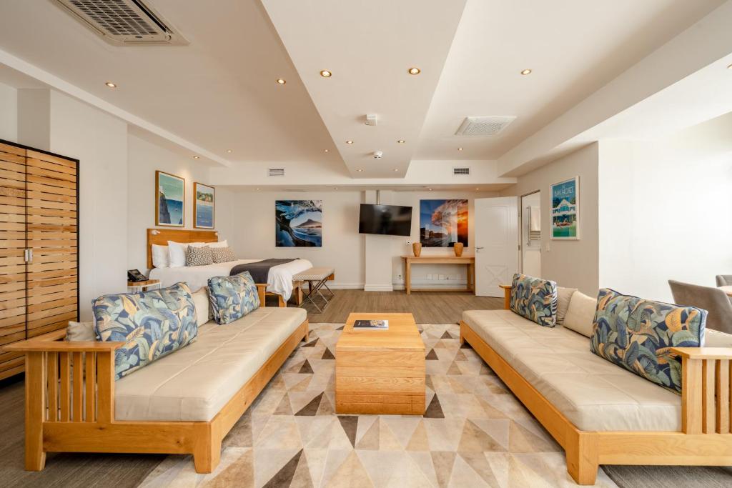 Χώρος καθιστικού στο Adventure Pad at The Bay Hotel