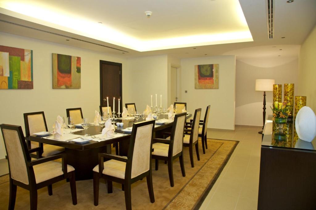 امکانات Metropolitan Al Mafraq Hotel - تصویر ۴