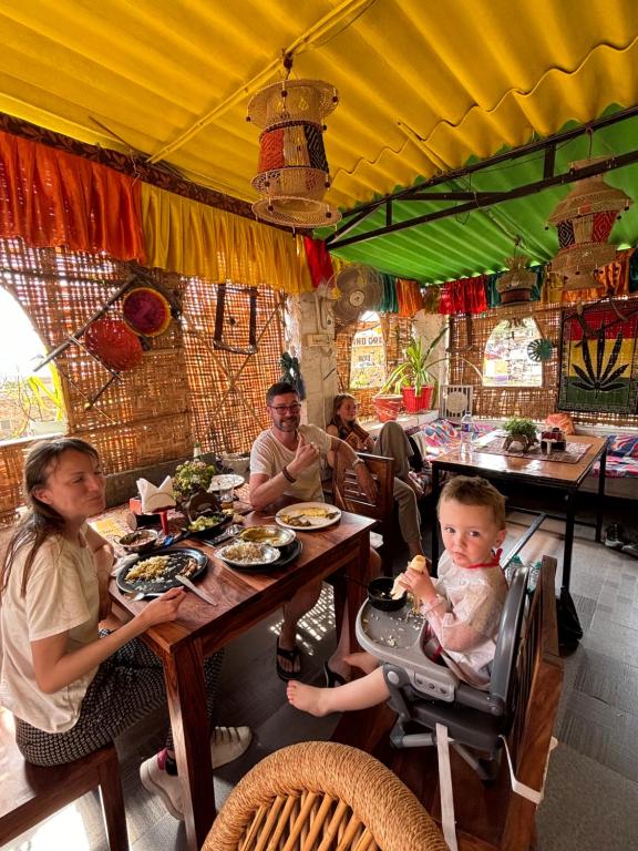 Huéspedes de Magical Guest house