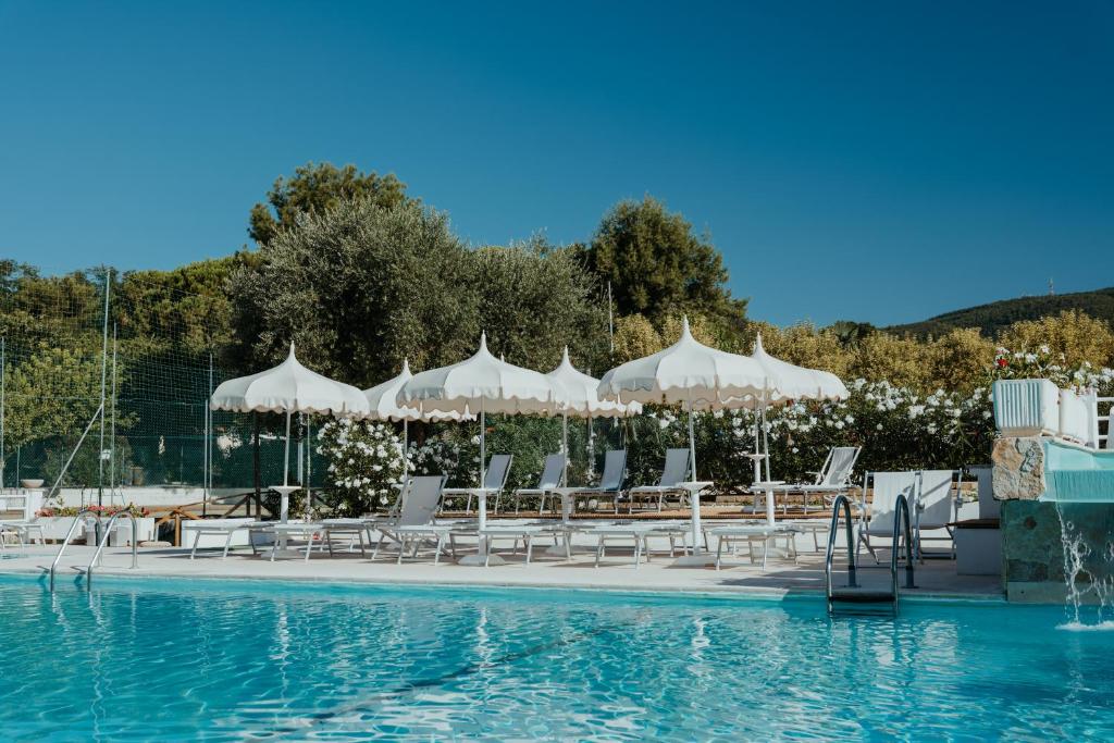 Green Garden Village con piscina, spiaggia riservata e parcheggio