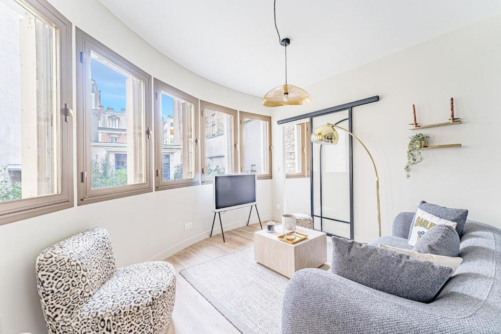 Modern Family Suite with 3 bedrooms and 2 bathrooms for 6 people
