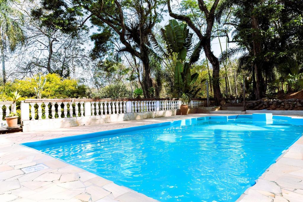Πισίνα στο ή κοντά στο Sítio com 5 suítes , piscina, vista incrível